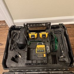 12V MAX Lithium-Ion 100 ft. Green Self-Leveling 3-Beam 360 Degree Laser Level with (2) 2.0Ah Battery, Charger and Case