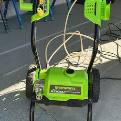 Greenworks Pressure Washer 2,000 PSI