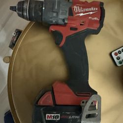 Milwakee Hammer Drill with Battery