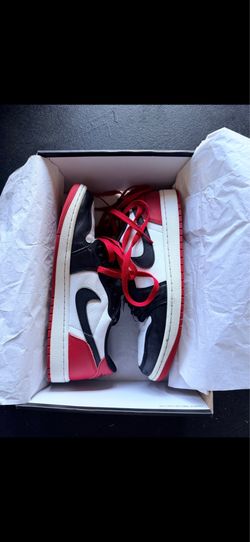 Jordan 1 low black toe