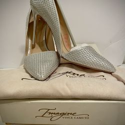 New Imagine Vince Camaro Heels 
