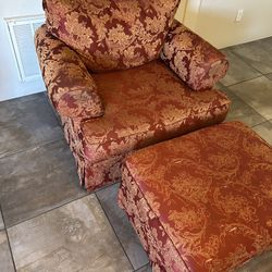 Arm Chair with Ottoman