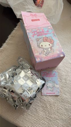 Peek a Meow hello kitty friends