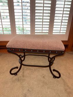 Sturdy Metal Frame Upholstered Ottoman Bench - Beige Cushion, Excellent Condition