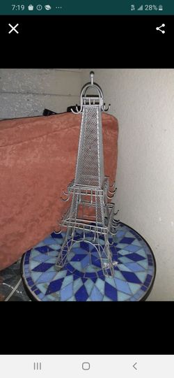 Jewelry holder $10.00 cash only (serious buyers)