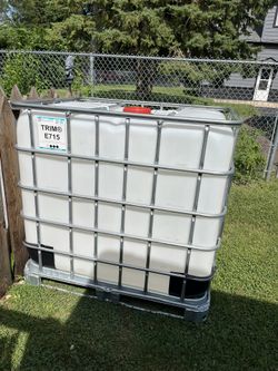 Contenedor De 1000 Litros,275 Gallones Ideal Para Transportat O Almacenar Agua O Gasolina Como Nuevo