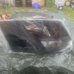 2009-2018  Dodge Ram Headlights 