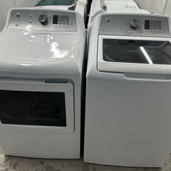 Matching GE Washer Dryer Set 