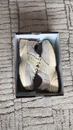 Brand new Jordan Trunner O/S