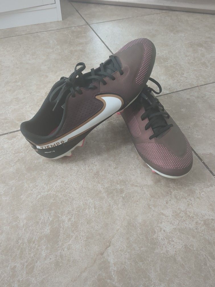 Nike Tiempo Legend 9