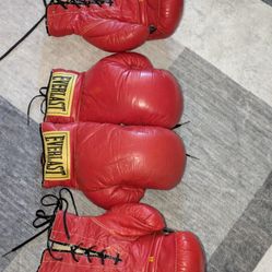 Two Pair Boxing Gloves