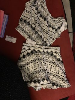 Girls Size 5/6 skort and top