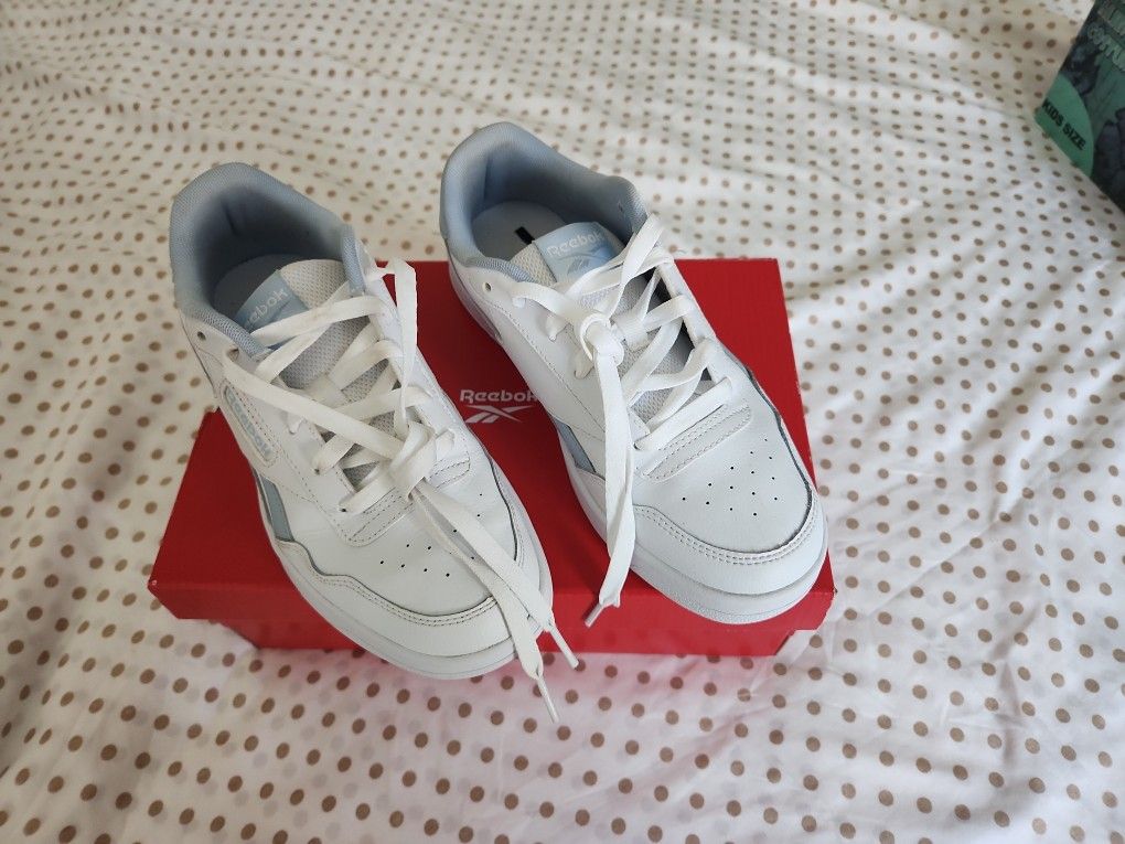 Reebok Court Advance Women Size 7