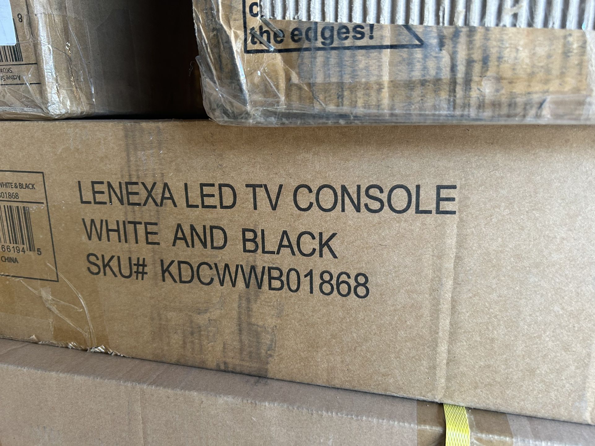 Lexana Led Tv Console White And Black 