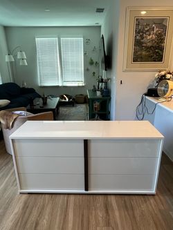 White Glossy Dresser