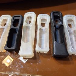 Lot of 6 Sleeves for Nintendo Wii Controllers/Remotes Good Condition