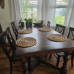 Solid Wood Extendable Dining Table