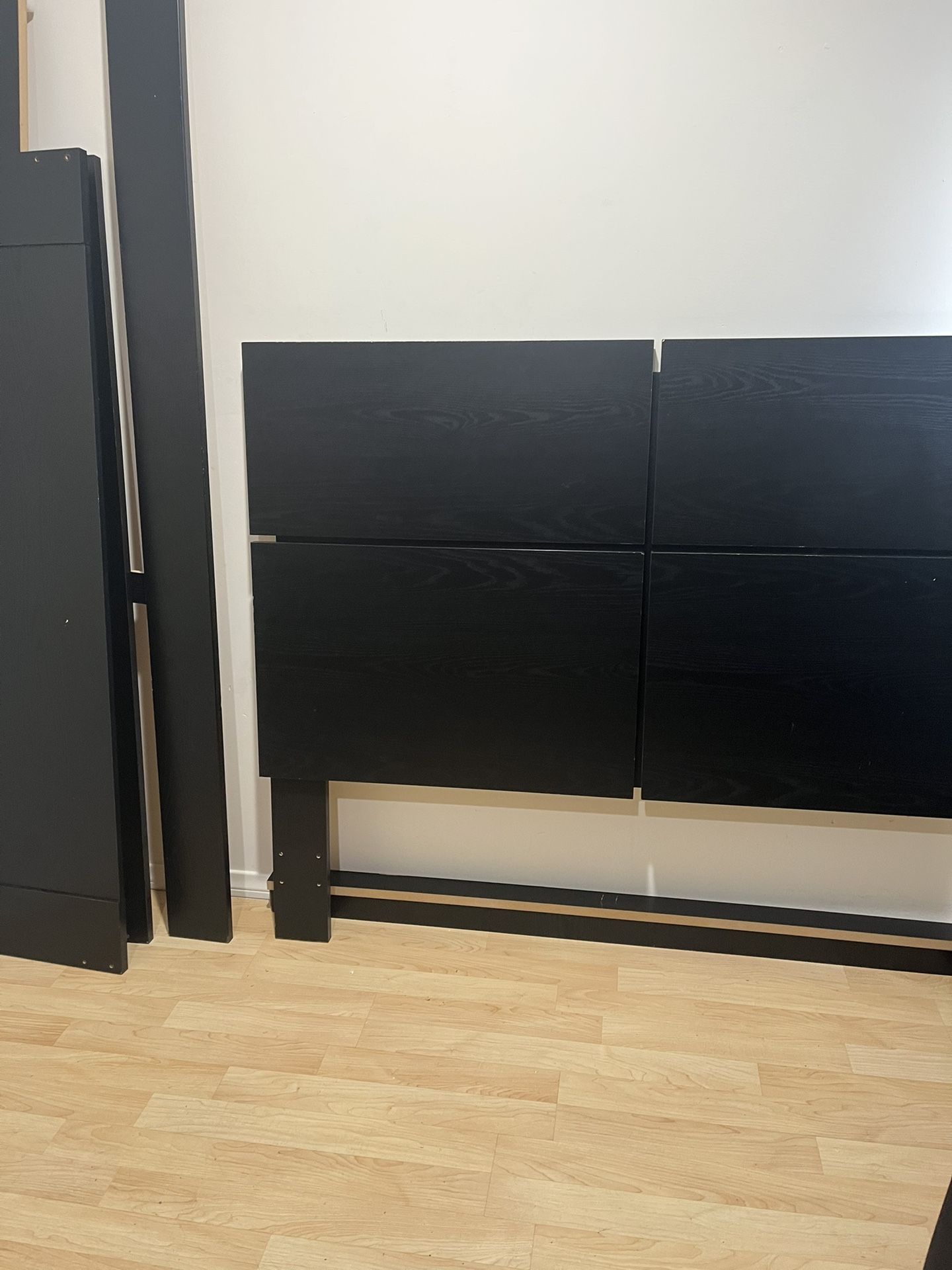 Queen Size Platform Bed Frame With Memory Foam Mattress