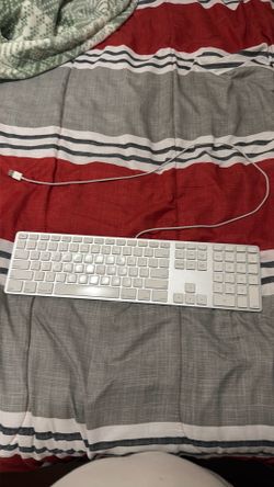 Apple keyboard ￼