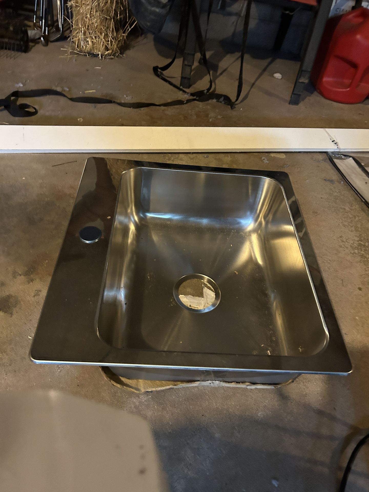 Stainless Steel Sink 30’ Ikea (new)
