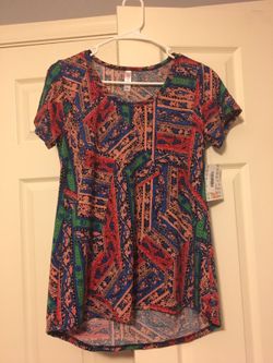 BNWT lularoe classic t