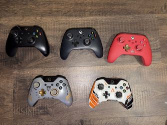 Xbox One Controllers
