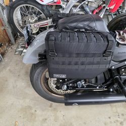 Thrashin Saddlebags and Mounts For Harley Davidson 