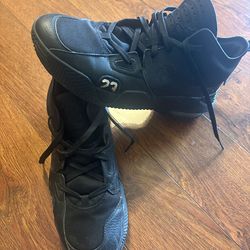 Men’s Size 12 Basketball Shoes – Great Condition