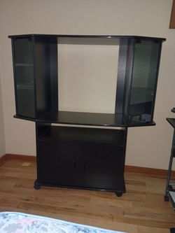 tv/monitor/computer stand with shelves