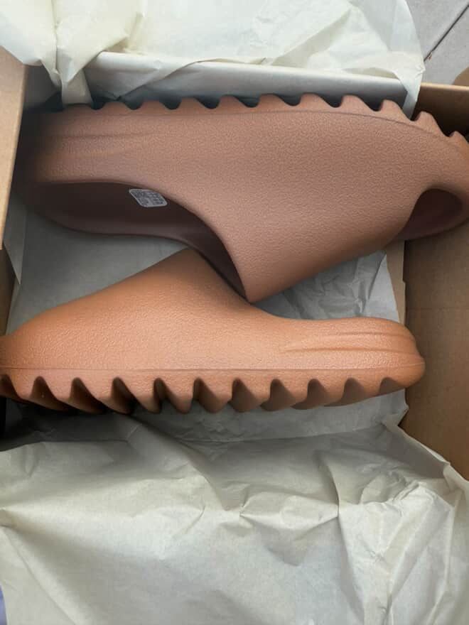 Yeezy Slides “Flax”