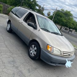 2003 Toyota Sienna