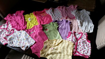 LOT OF 14 PIECES. . . 6-9,9 MONTHS