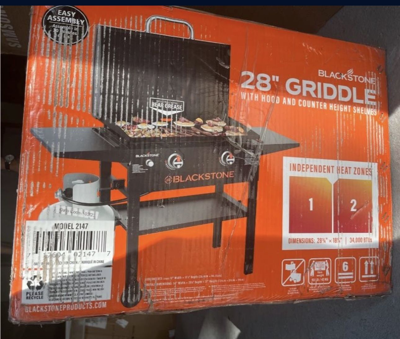 Blackstone 28” Griddle With Hood And Counted Height Shelves