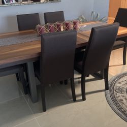 D Room