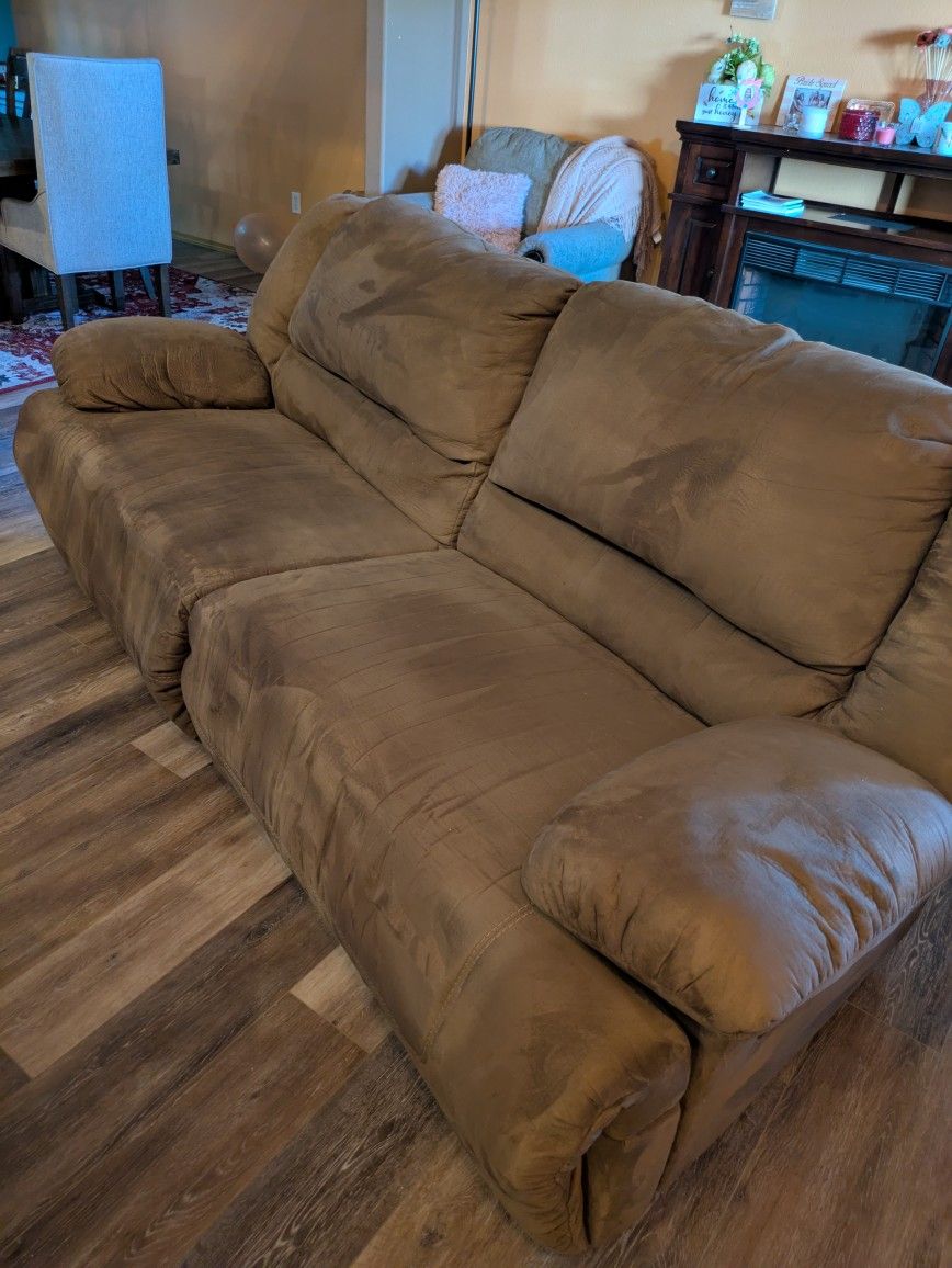 Reclining Sofa