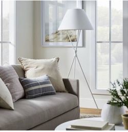 Treshold Studio McGee Floor Lamp - $15