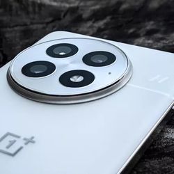 NEW IN BOX Oneplus 13 512gb, 16gb Ram