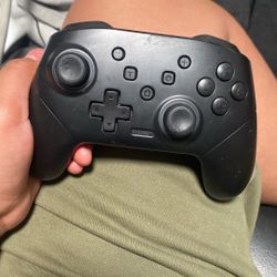 Nintendo Switch Pro Controller  