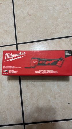 Milwaukee M18 Cordless Multi-Tool 2626-20
