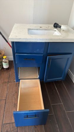 Bathroom cabinet
