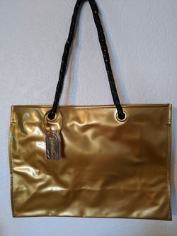 Signature Club A Shiny GOLD Vinyl Tote Purse for Sale in Hesperia