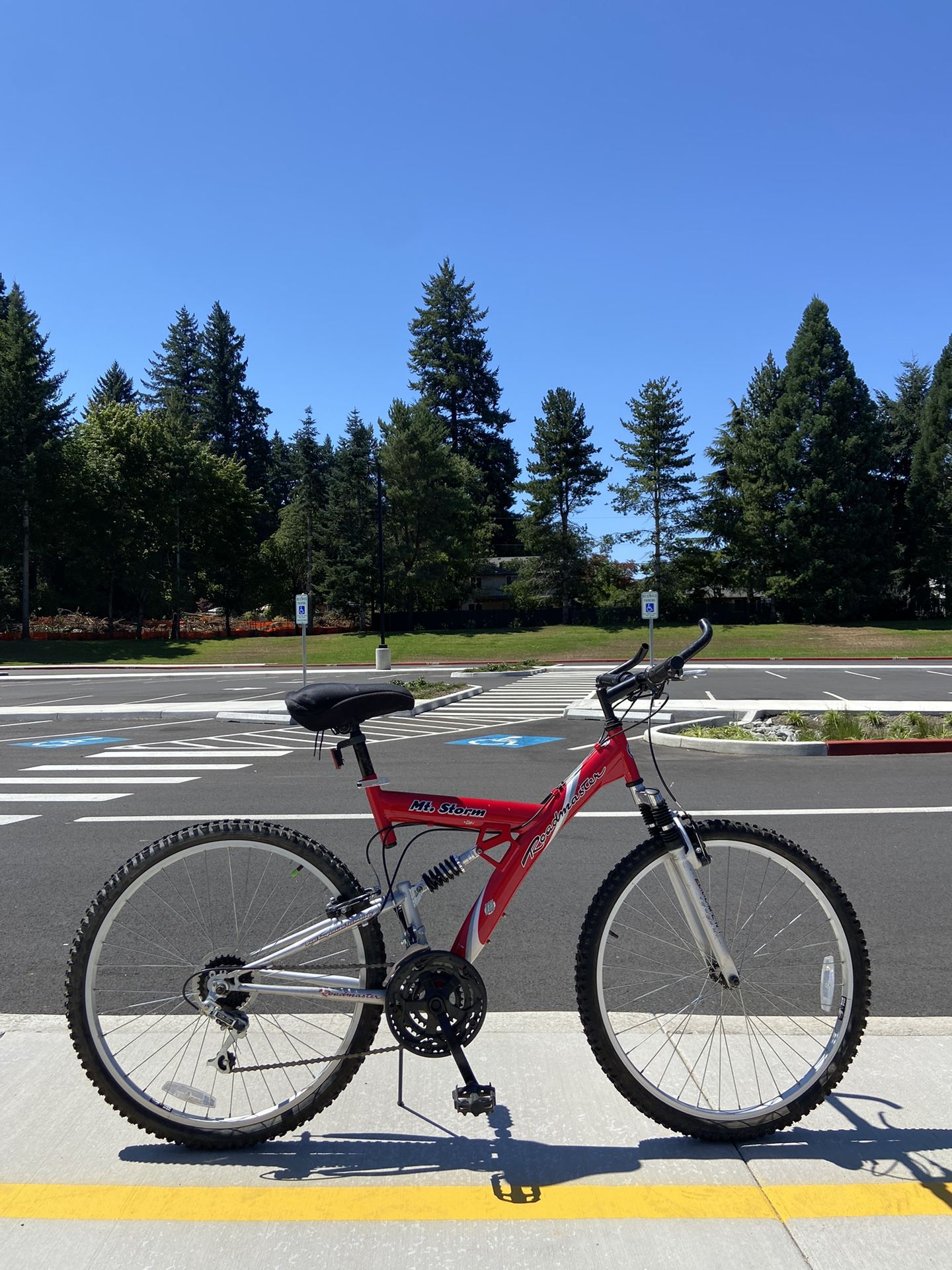 Bike Roadmaster C9 Mt. Storm Red Dual Suspension 18 Speed Mountain Bicycle