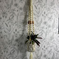 Beaded Macrame Hanging Plant Holder Rope Braided Wood Beads Chic Vintage 