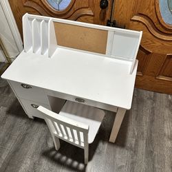 Kids Study Desk & Chair (KidKraft)
