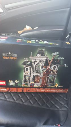 LEGO Icons Mayor Manor Set 11383