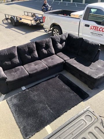Sectional Sofa/ Couch (We Deliver) 