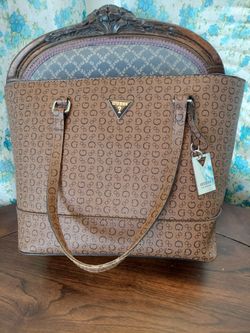 Guess purse (like new)