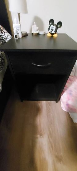 2 Black Nighstands