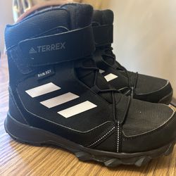 Adidas Terrex Rain.Rdy boots - big kids size 3.5 - black
