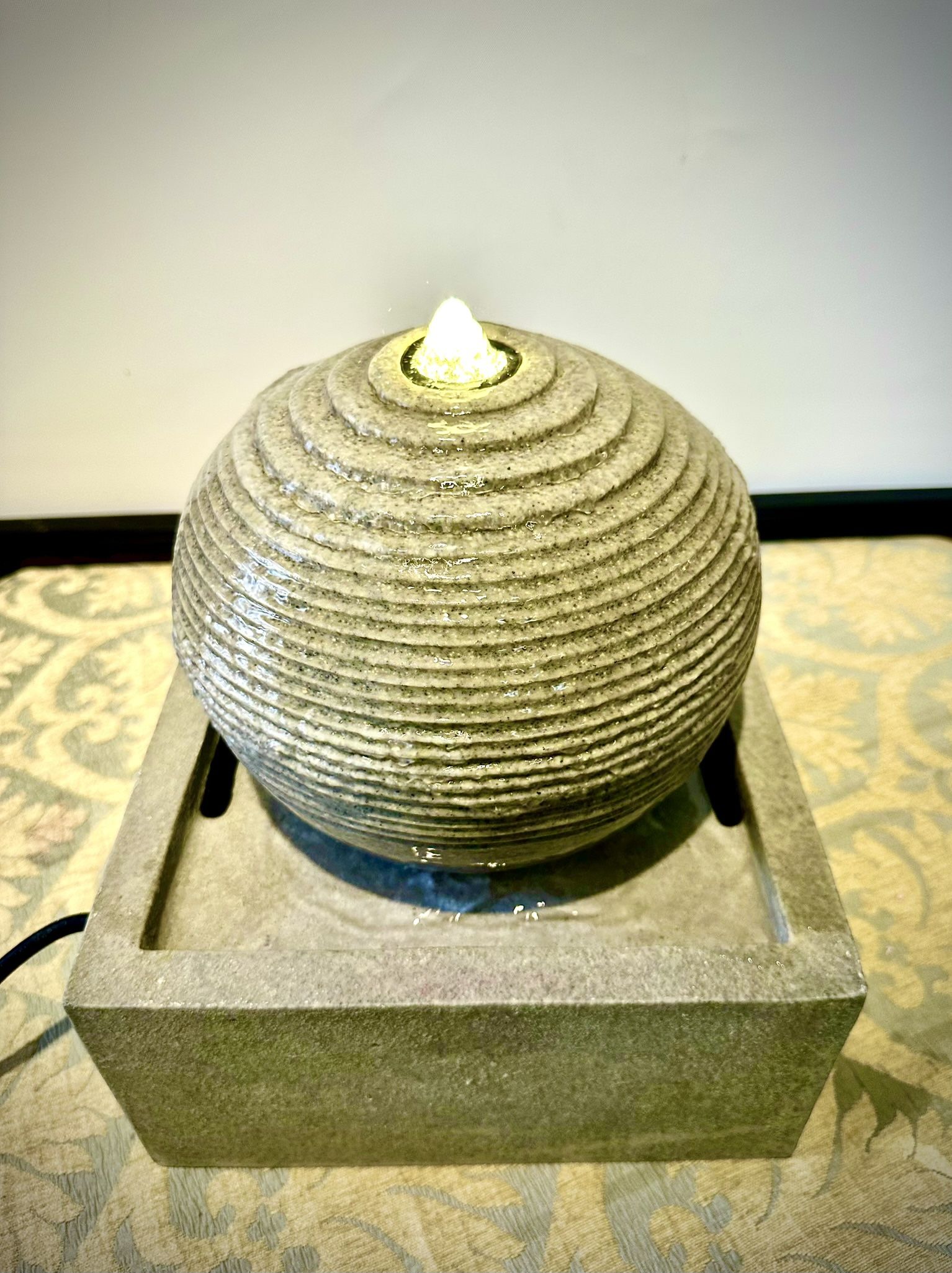 Beautiful decorative quality water fountain H12xW11 inch Lbs 8